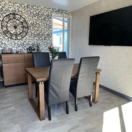Maison Avec Jardin 4 A 5 Personnes *