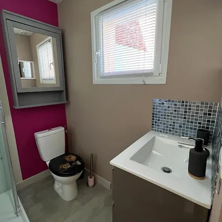 Maison Avec Jardin 4 A 5 Personnes Hébergement de vacances *