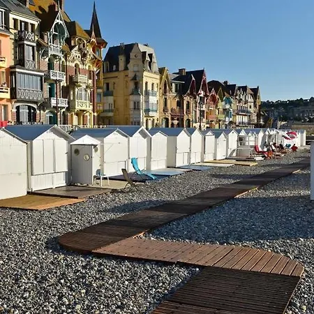 Hébergement de vacances Maison Avec Jardin 4 A 5 Personnes